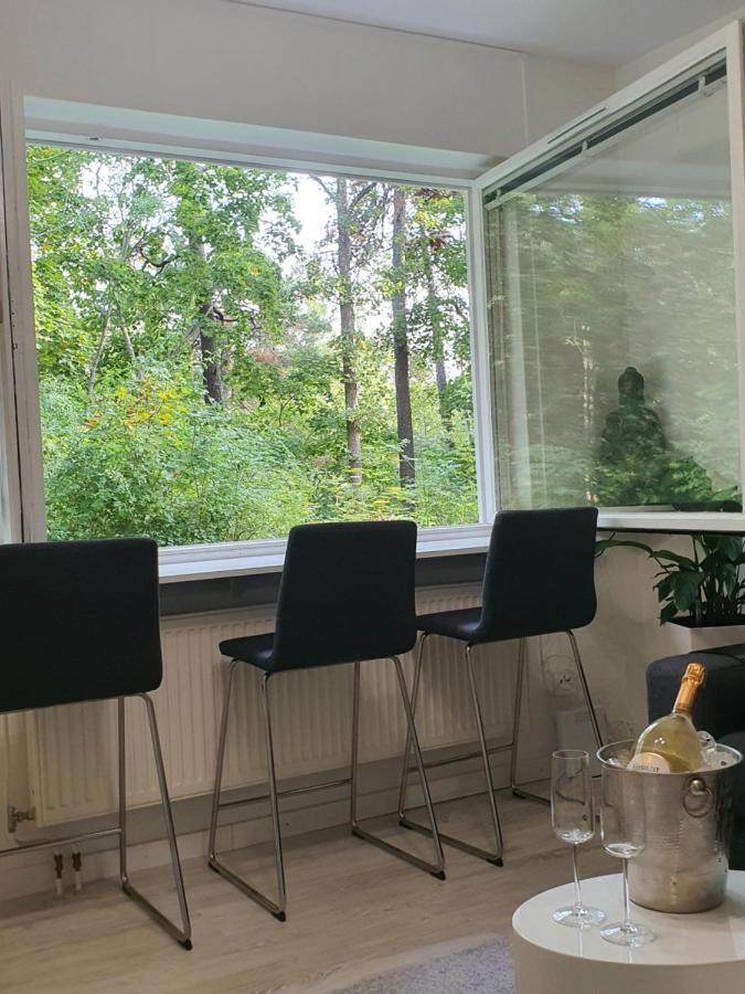Close To The Metro And The Beach!!! With A View Of The Scandinavian Forest Stockholm Exterior photo